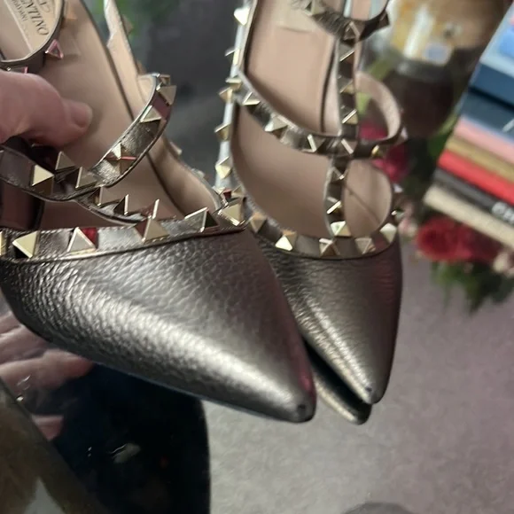 SOLD Valentino ROCKSTUD ANKLE STRAP PUMP 100 MM gold tone - Picture 9 of 14